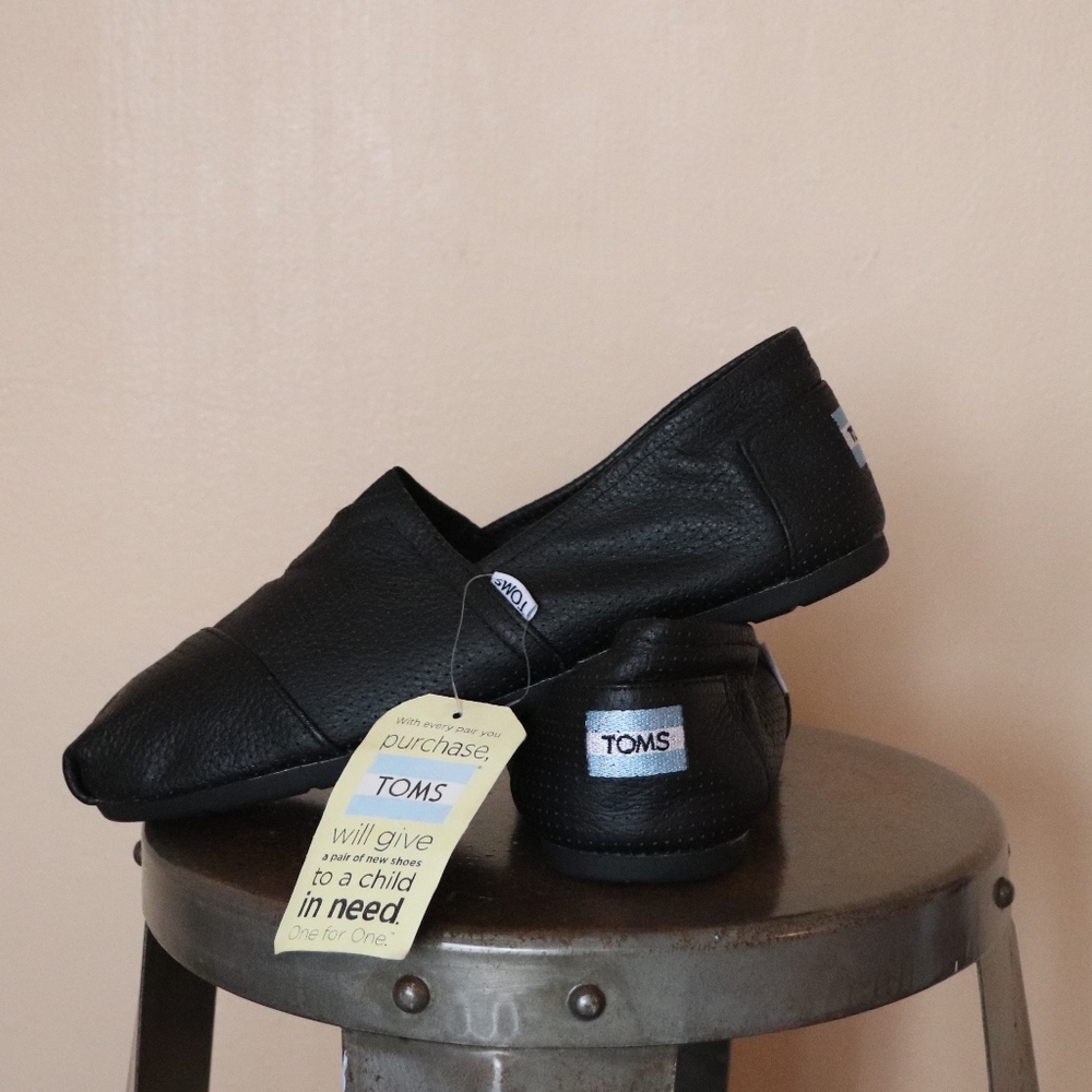TOMS Black Leather Slip-On Shoes New With Tags